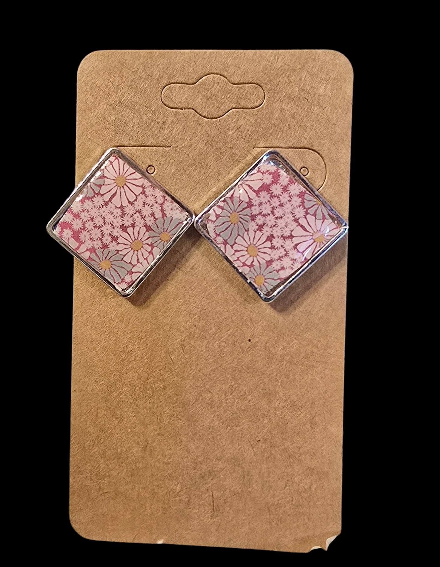 Earrings - studs: pink/silver